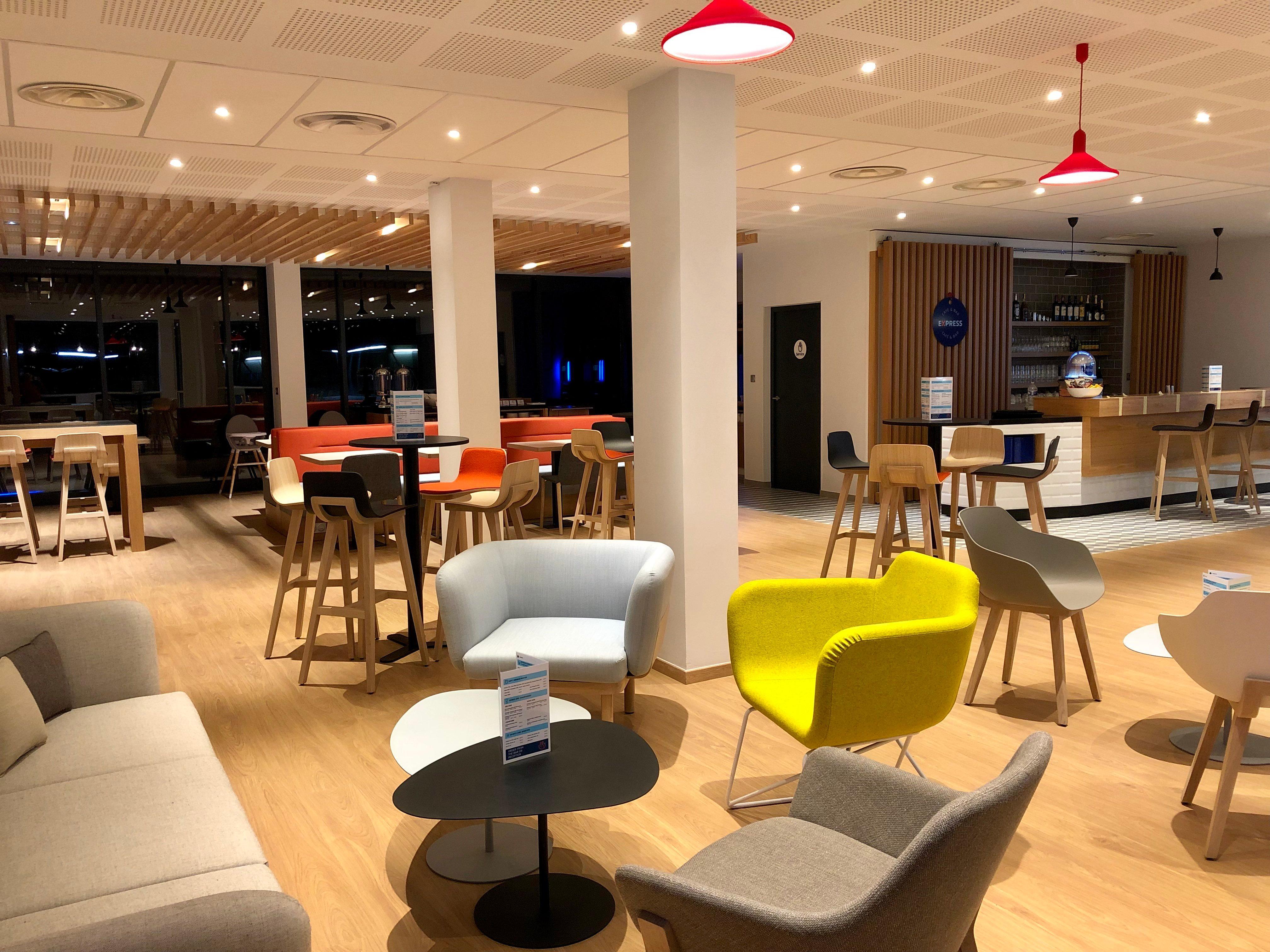 Holiday Inn Express - Bordeaux - Lormont By Ihg Exteriör bild